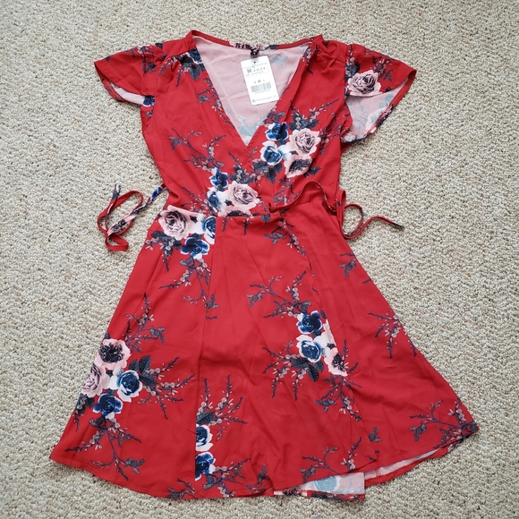 ZC Dresses & Skirts - ZC Wrap Dress NWT